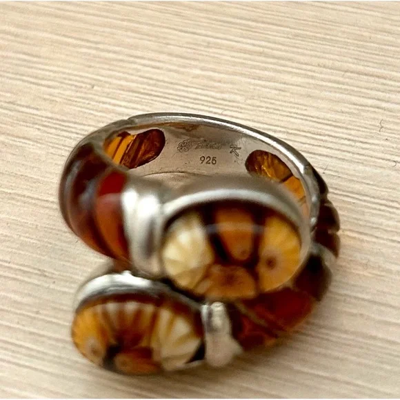Alan K. Brown and Beige Murano Glass Sterling Silver 925 Ring - Picture 3 of 3